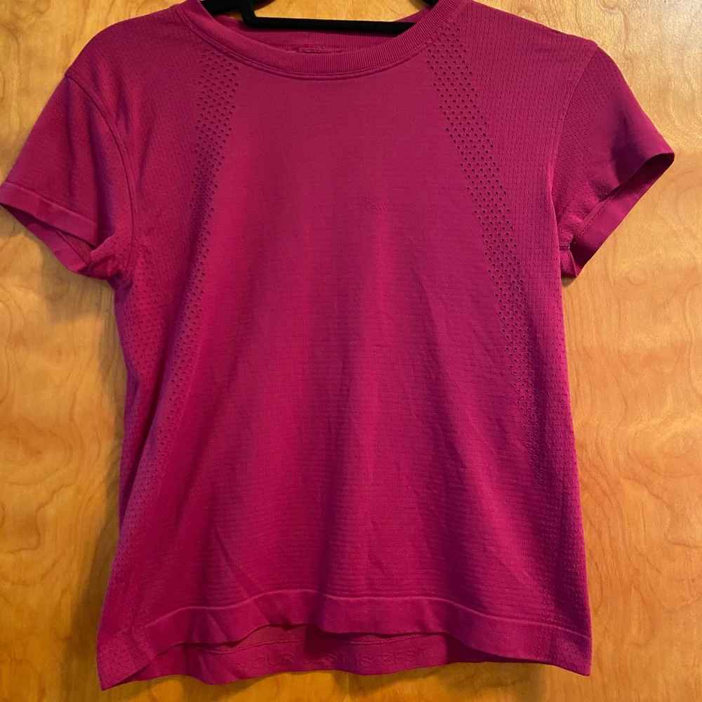 Lululemon t shirt